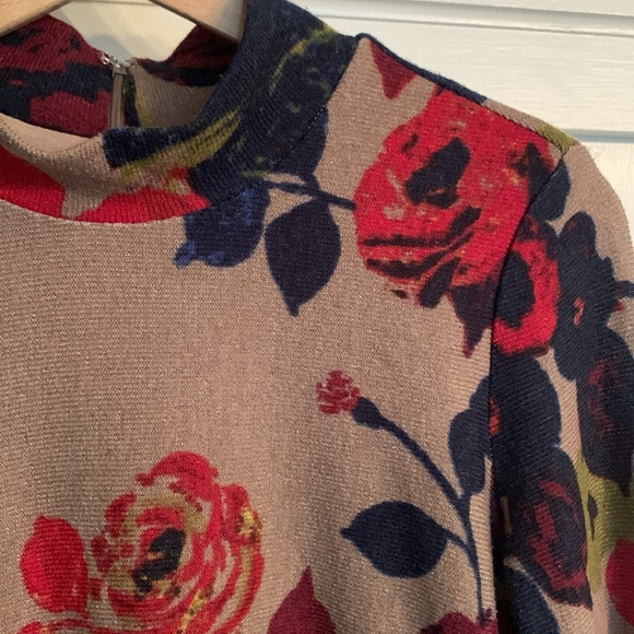 Modern Floral long sleeve Mock neck knit bell sleeve dress tan red  blue M - Picture 3 of 8